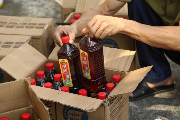 2 Triet Pha Cong Xuong Phu Phep Hang Chuc Tan Bot Ngot Nuoc Mam Bot Giat Gia Tuon Ra Cac Tiem Tap Hoa