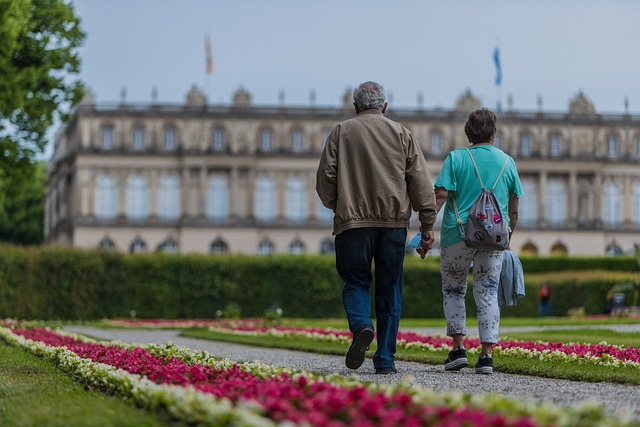 Old Couple 5382053 640