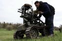 Ukraine đạt lợi thế trên chiến trường nhờ robot, drone và xe tăng điều khiển từ xa