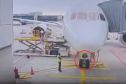 Máy bay Lufthansa bất ngờ đổ sập ở cửa khẩu Frankfurt, nhiều nhân viên bị thương