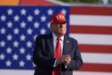 Ông Trump tổ chức 'siêu mít tinh' thay thế concert quốc khánh