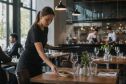 Chính sách Minijob tại Đức đối mặt với ngã rẽ cải cách: Ngành dịch vụ e ngại hệ lụy gì?