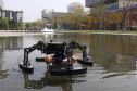 Không cần xuồng cứu hộ, robot 4 chân này có thể tự tiếp cận người gặp nạn trên mặt nước