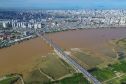 Bạn gái bất tỉnh sau nhiều ngày dùng ma túy, bạn trai quấn băng dính ném xuống sông Hồng