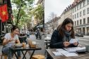 Đừng vội mừng! 1.000 euro ở Đức có thực sự 'sướng' hơn 30 triệu đồng ở Việt Nam?