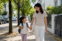 Nuôi con ở Đức không nhàn như nhiều người tưởng, có những đêm mẹ chỉ thèm một tiếng gọi từ nhà