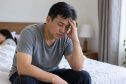 Đàn ông dễ 'xuống phong độ', phụ nữ liên tục bốc hỏa khi qua tuổi 40, vì sao?