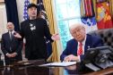 Hiểu rõ việc làm sai trái, cả Trump và Musk đều phủ nhận việc hạn chế Starlink cho Ukraine