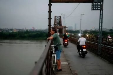 'Kỳ tích sông Hồng': Những giá trị nào đang bị đánh đổi?