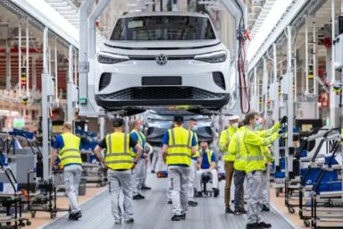 Volkswagen cân nhắc cắt giảm hàng chục ngàn việc làm, đóng cửa nhiều nhà máy ở Đức