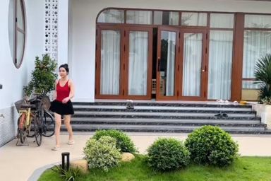 4 thế hệ, hơn 20 người sống chung trên mảnh đất 3.000m2 ở Hà Nội: Người phụ nữ "cầm cân nảy mực" khiến cả 4 nàng dâu nể phục