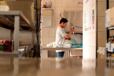 Nước Đức: giấc mơ đổi đời và thực tế bóc lột lao động nhập cư