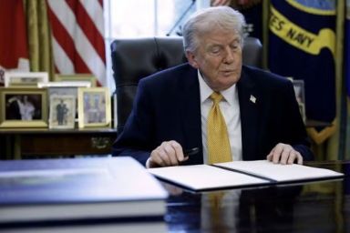 Trump từ chối cung cấp tên lửa Patriot cho Ukraine