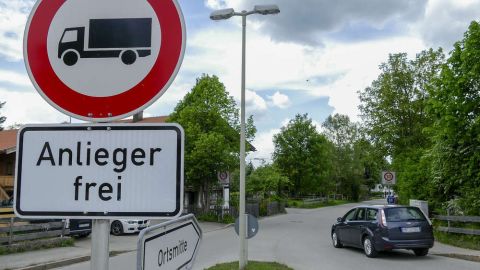 Lái xe ở Đức: Bị phạt nặng nếu lái xe vào khu vực "Anlieger frei" 