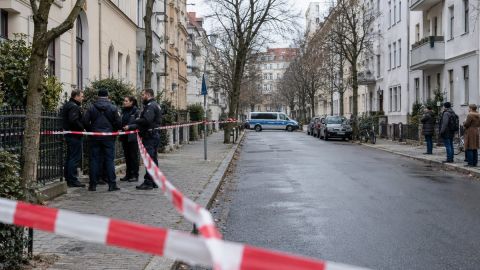 Nổ súng giữa khu dân cư ở Berlin-Schöneberg, hai người bị thương