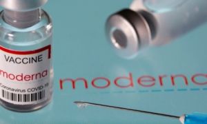 Công bố mới của Moderna về hiệu quả vaccine, cân nhắc mũi tăng cường