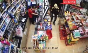 Công an Hà Nội truy tìm tên cướp ở siêu thị Vinmart+