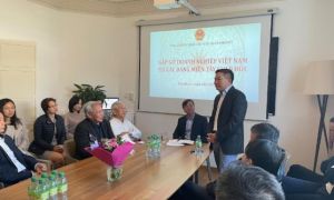 TLSQ VN tại Frankfurt gặp mặt các doanh nghiệp Việt Nam tại các bang Tây Nam...