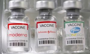 Ủy ban cố vấn FDA khuyến nghị cấp phép mũi 2 vắc xin Johnson & Johnson
