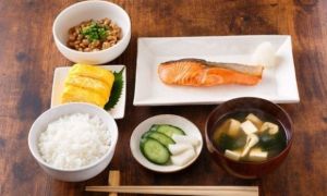 Bí quyết sống thọ thông qua bữa ăn của 90.000 người Nhật: Ăn ít 1 món, ăn...