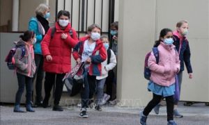 Pháp siết chặt quy định bắt buộc đeo khẩu trang ở trường học