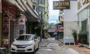 Khách sạn ở Nha Trang vẫn đóng cửa, bị rao bán