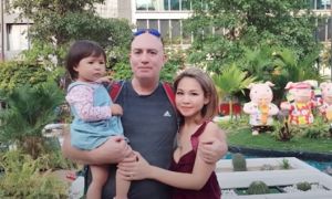 Vợ Việt lấy chồng Mỹ ngậm ngùi vì chồng nhất quyết không ngủ cùng suốt 3 năm...