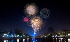 Tết Nguyên đán 2022: Tạm dừng các lễ hội và bắn pháo hoa nổ