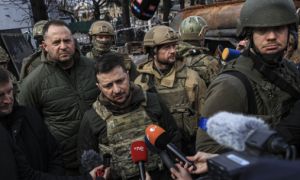 NÓNG: TT Ukraine Zelensky bất ngờ có mặt ở hiện trường của cái gọi là vụ 