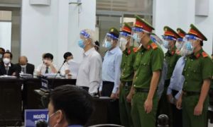 Xét xử 7 bị cáo cựu lãnh đạo UBND tỉnh Khánh Hòa và các sở vi phạm tại núi...