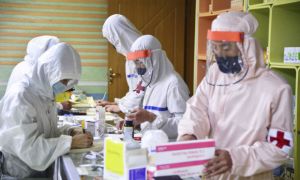 Triều Tiên ghi nhận thêm hơn 262.000 ca sốt, tăng cường sản xuất thuốc, thiết...