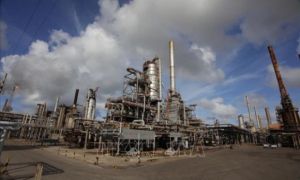 Venezuela sẵn sàng hợp tác dầu khí với Pháp