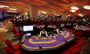 Các casino lỗ nặng, đề xuất kéo dài thí điểm cho người Việt vào chơi