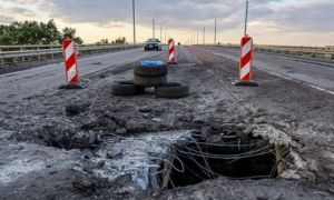 Ukraine tuyên bố kiểm soát 2 cây cầu chiến lược ở miền Nam