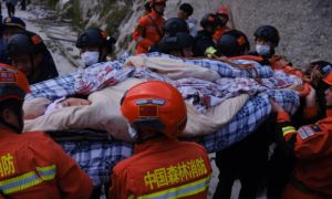 65 người chết trong động đất Tứ Xuyên
