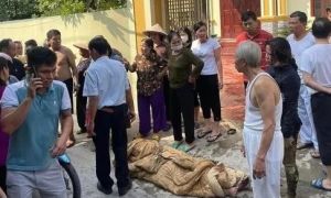 Người con gái trực tiếp đổ xăng đốt nhà mẹ ở Hưng Yên đã tử vong