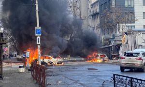 Zelensky chỉ trích 'khủng bố' Nga sau khi thành phố Kherson bị pháo kích