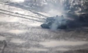 Lọt vào trận địa mai phục của Ukraine, 3 xe tăng Nga phát nổ