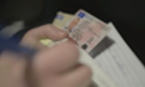 3.000 người châu Á ở Texas bị gửi giấy phép lái xe cho nhóm tội phạm