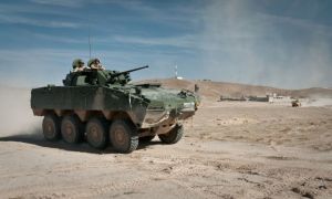 Ukraine đặt mua 100 xe thiết giáp trước trận chiến lớn