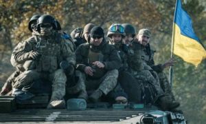 Ukraine chính thức bắt đầu phản công
