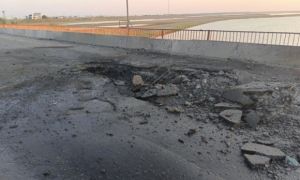 Ukraine nã tên lửa tầm xa vào cầu nối Kherson và Crimea