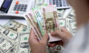 Đồng Ruble của Nga bị mất giá nhiều nhất trong 18 tháng