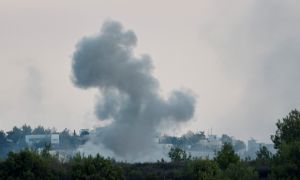Israel - Hezbollah bắn phá tiền đồn của nhau