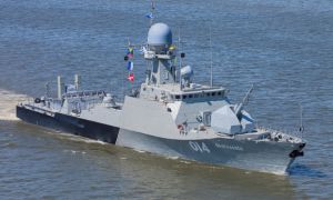 Xuồng không người lái Ukraine tấn công 2 tàu Nga
