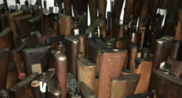 Cảnh sát Đức thu kho vũ khí với hàng trăm khẩu súng các loại