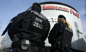 Đức bắt 2 nghi phạm sau khi phong tỏa khu mua sắm ở Essen vì lo khủng bố