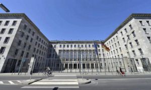 NÓNG: Bộ Tài chính Liên Bang Đức suýt bị đánh Bom bằng hộp đồ gửi Bưu điện