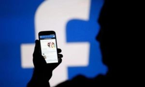 Đức phạt tới 50 triệu Euro nếu Twitter, Facebook không xóa tin giả mạo