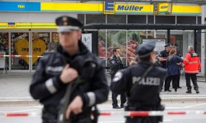 Đâm người tại siêu thị ở Hamburg: Hung thủ lấy dao trong cửa hàng làm vũ khí